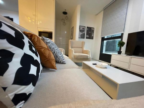 New Arcoris 6 Pax 2 BR Mont Kiara - BOHO